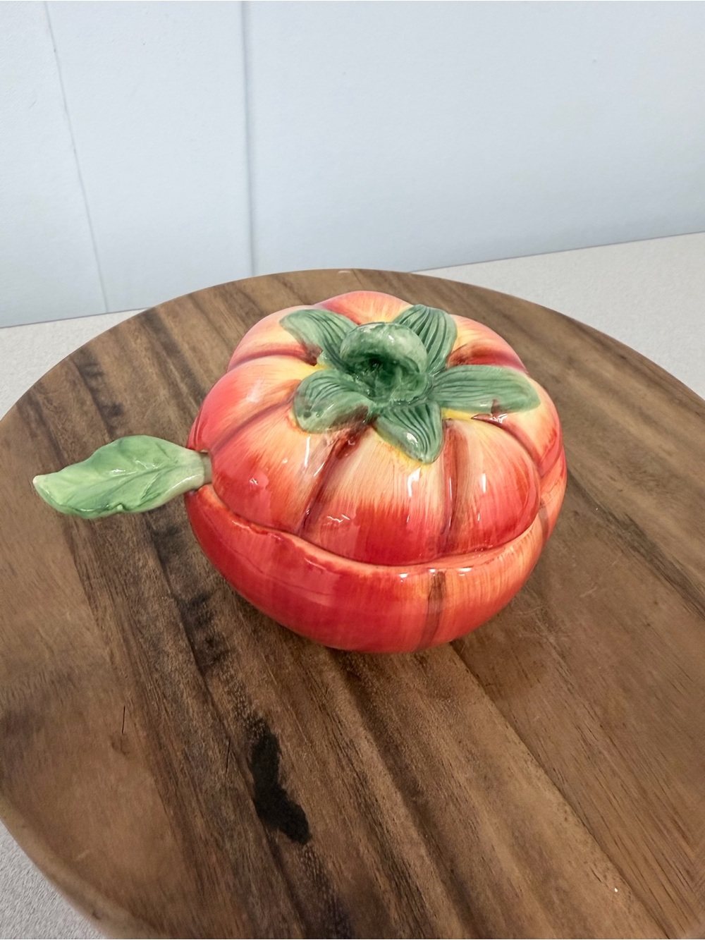 Ceramic Tomato Serveware with Leaf Lid - Red & Green